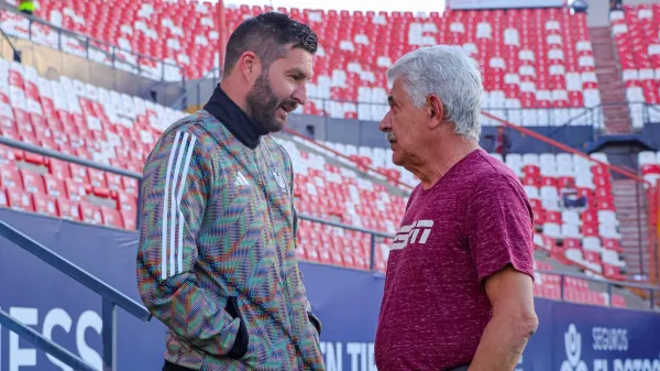 Ricardo Ferretti en San Luis junto a André-Pierre Gignac