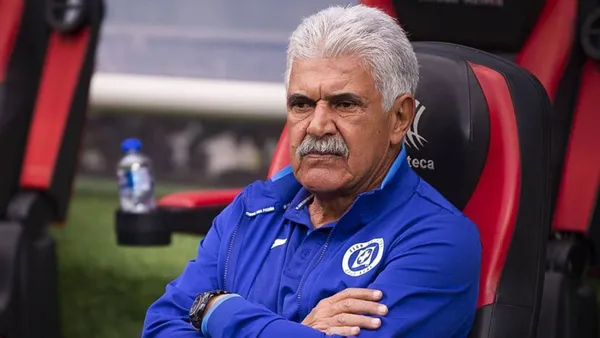 Ricardo Ferretti no ha logrado una victoria en el torneo con Cruz Azul