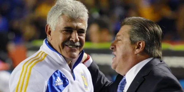 Ricardo Ferretti se fue en medio de aplausos de los hinchas de Tigres, luego de la victoria contra Rayados en el Clásico y aprovecharon para dar su descontento por la posible llegada de Miguel Herrera en su reemplazo