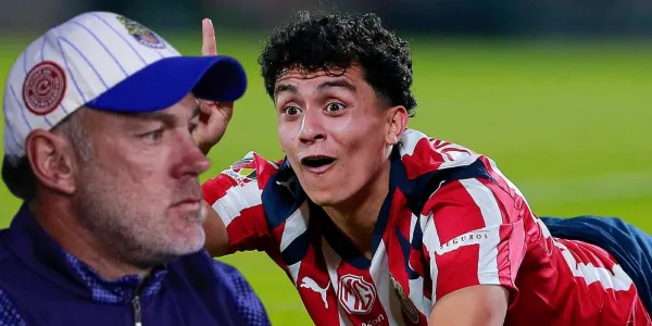 Richard Ledezma habría sido regañado por Gabriel Milito por haber tomado una polémica estrategia