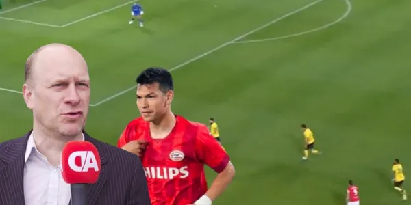 Rik Elfrink le dedica unas palabras a Hirving Lozano ante el primer gol del PSV Eindhoven contra el Fortuna Sittard