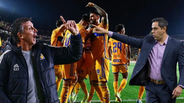 Robert Siboldi, Miguel Fuentes y jugadores de Tigres Foto: TV Azteca