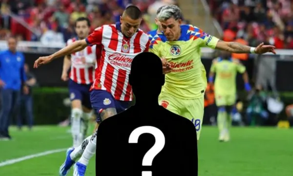 Roberto Alvarado y Cristian Calderón disputan una pelota (Fuente: Pasión Águila)