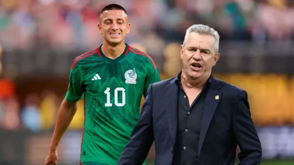 Roberto Alvarado y Javier Aguirre en la selección mexicana