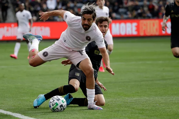 Rodolfo Pizarro estaría de acuerdo en volver a Chivas para el siguiente torneo, pero estas son las condiciones que pondría para regresar.