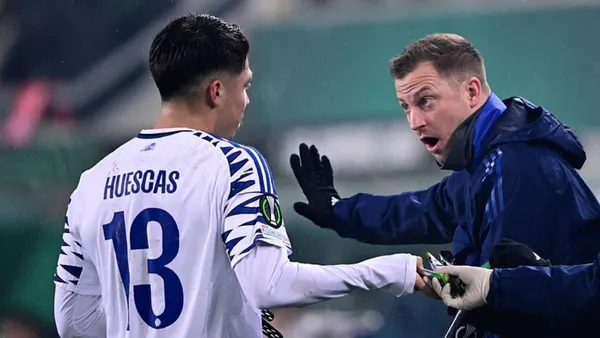 Rodrigo Huescas fue suplente en la derrota ante el Chelsea, pero es de los más valiosos en la Liga Danesa | Foto: AP
