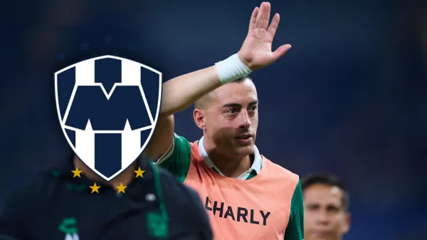 Rogelio Funes Mori en el calentamiento del Club León