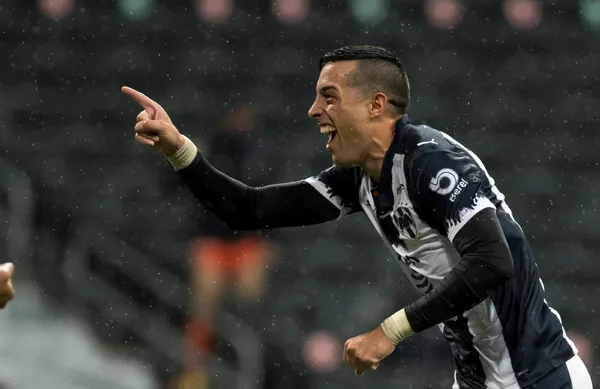 Rogelio Funes Mori tiene el honor de ser el máximo goleador de Rayados de Monterrey. Pero, ¿Cómo logró este récord el Mellizo?