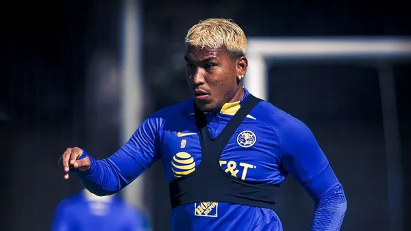 Roger Martínez ha sido exhibido como el jugador más flojo que tiene el América en estos momentos.