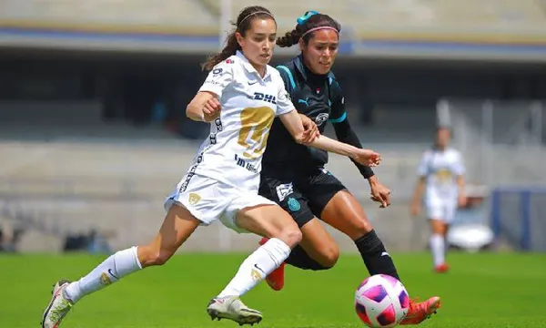 Rojiblancas y Auriazules en un duelo más del fútbol femenil.