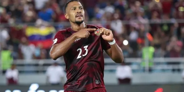 Salomón Rodón llega a Pachuca procedente de River Plate.