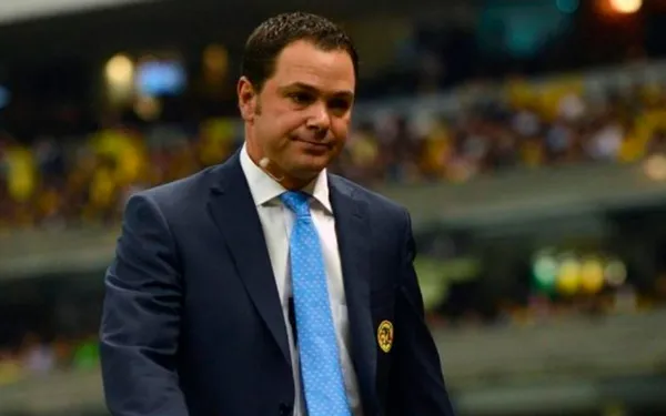 Santiago Baños es uno de los señalados por el mal momento del América, y habría tomado una decisión sobre su continuidad en el club.