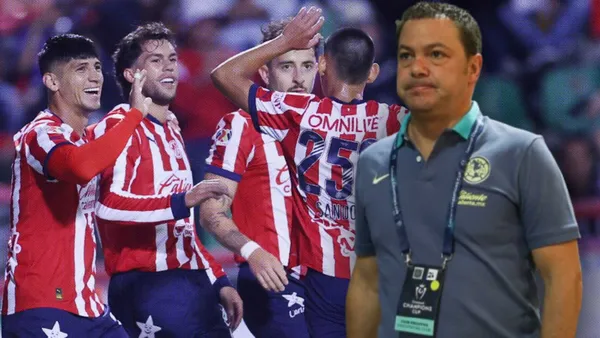 Santiago Baños y jugadores de Chivas