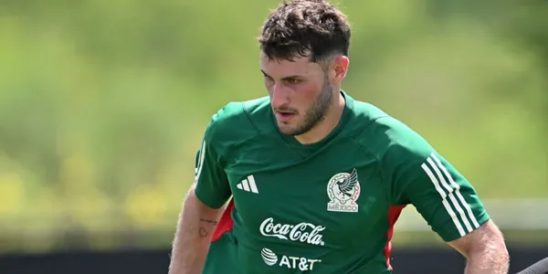 Santiago Giménez anotó de penal en la victoria de México sobre Honduras y así reaccionaron en Países Bajos