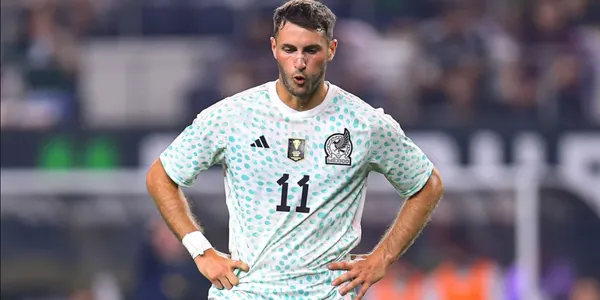 Santiago Giménez falló el penal ante Australia y lo que hizo el mexicano en redes sociales