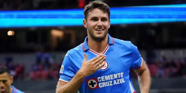 Santiago Giménez ha sido el último canterano destacado de Cruz Azul.