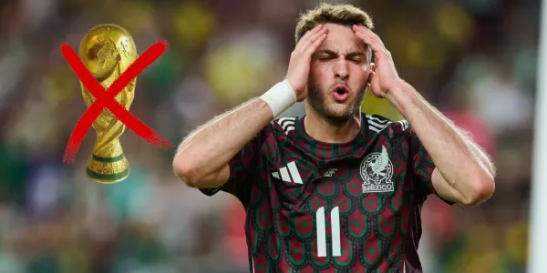 Santiago Giménez recibe un duro golpe desde Milán