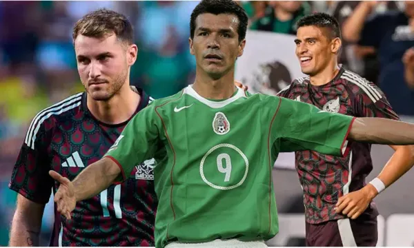 Santiago Giménez y Guillermo Martínez en el campo de juego ante Jamaica (Fuente: Mexsports)