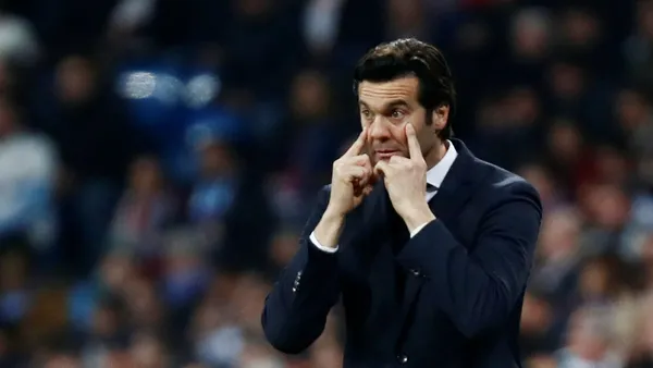 Santiago Solari, nuevo entrenador del Club América, podría verse perjudicado por una curiosa situación, y no dirigiría en el debut.