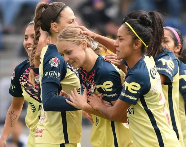 Sarah Luebbert, futbolista estadounidense del América Femenil, deberá volar del Nido tras ser considerada por el Chicago Red Stars de la NWSL para le temporada 2022.