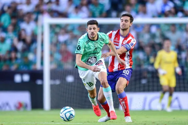 Se define al penúltimo invitado a la fiesta grande.