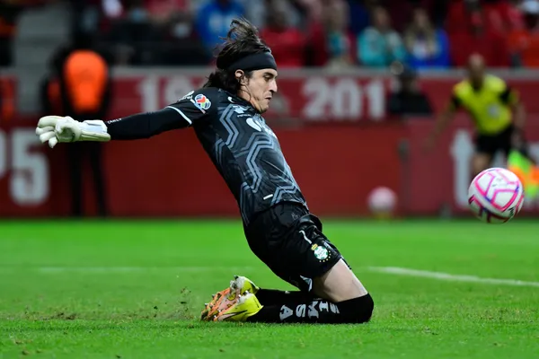 Se define al tercer Semifinalista de la temporada.