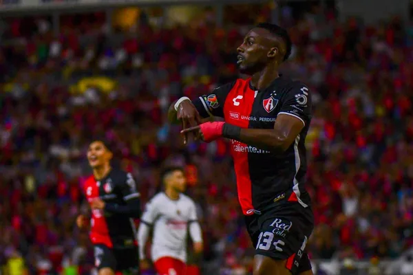 Se disputaron los primeros 90 minutos de las respectivas eliminatorias.