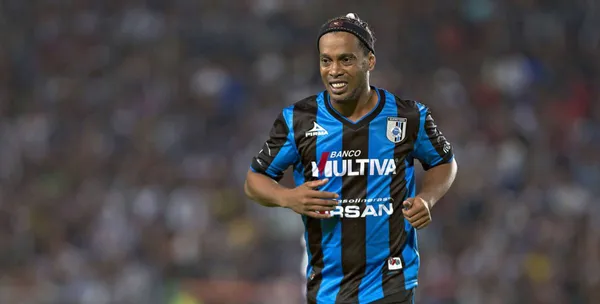 se iba a Cancún y volvía los martes"