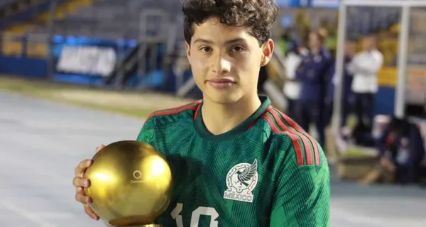 Se lució ante el Borussia Mönchengladbach, le da el sí a la Selección Mexicana