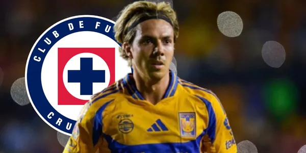 Sebastián Córdova junto al escudo de Cruz Azul / FOTO DIARIO AS