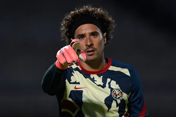 Según la prensa internacional, Guillermo Ochoa podría regresar al viejo continente y todo gracias a su buen momento en el América.