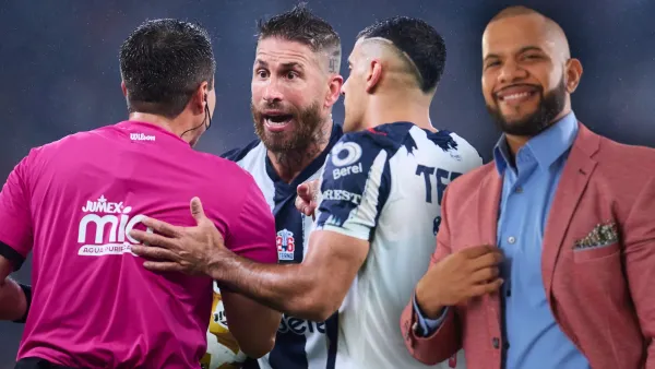 Sergio Ramos discutiendo con el árbitro durante el duelo Rayados vs América