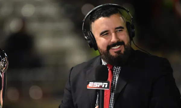 Si algún día quieren en TUDN, TV Azteca o Fox Sports a Álvaro Morales, tendrían que pagarle un millonario salario