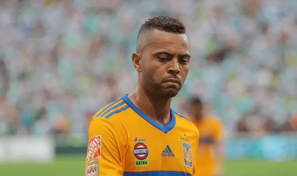 Si de él dependiera la decisión, ya habría sacado a Carioca de Tigres