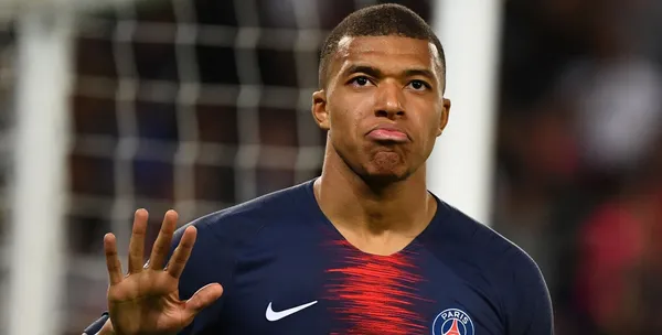 "Si sigue él, yo me voy"