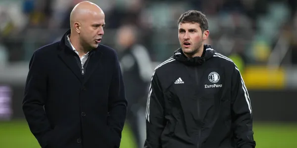 Slot salió en defensa de Giménez