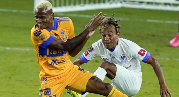 Sorpresivamente luego de jugar la semifinal con Tigres, fue llevado detenido y todo sería por este motivo.