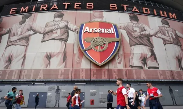 Tal parece que la compra del Newcastle por el Fondo de Inversión de Arabia Saudita ha hecho que muchos clubes se planteen la posibilidad de poner a la venta sus acciones para que un millonario las adquiera.