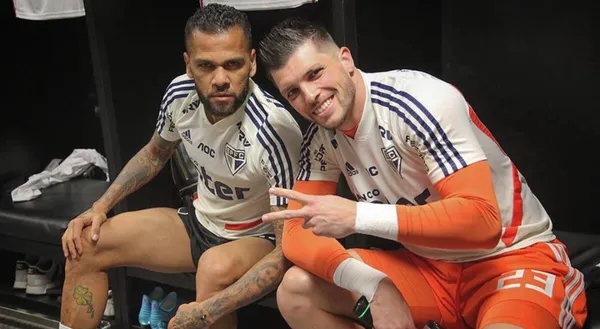 Tiago es amigo del lateral brasileño