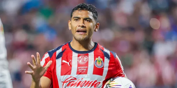 Tiba Sepúlveda salió lesionado en pleno juego ante Leones Negros