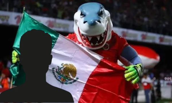 Tiburón mostrando la bandera de México / Imago