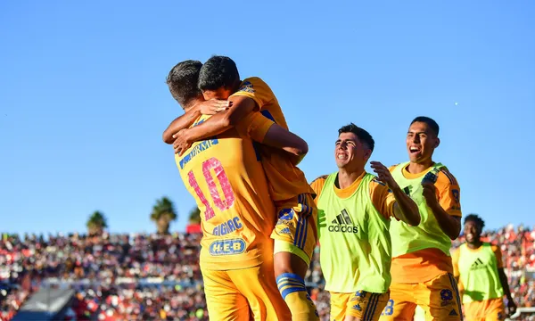 Tigres llega de la mejor manera al Repechaje y de paso elimina a los potosinos con una goleada