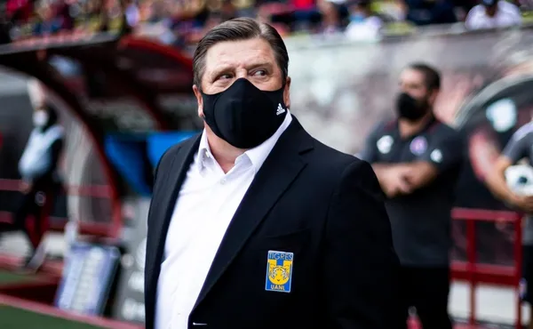 Tigres se fue con empate del Volcán pero el más allá del resultado, Miguel Herrera felicitó el trabajo de Javier Aquino