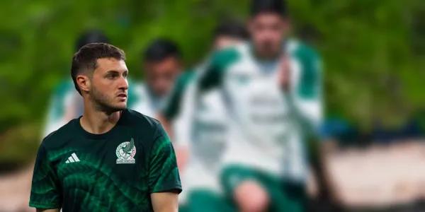 Todo indica a que Santiago Giménez no sería titular ante Australia, revelan los motivos