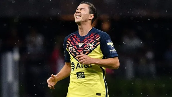 Todo parece indicar que a Sebastián Córdova le quedó grande el '10', ya que su productivdad con los de Coapa se ha visto seriamente disminuida.