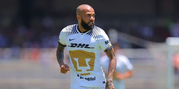 Tras decirle privilegiado, Dani Alves explota en las redes sociales.