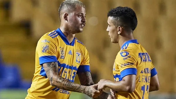 Tras el buen partido de Tigres contra Querétaro mira el nuevo apodo que le ponen a Nicolás López y Leo Fernández.
