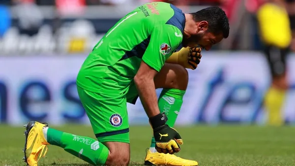 Tras la humillante derrota que tuvo Cruz Azul, así se expresó Chuy Corona.