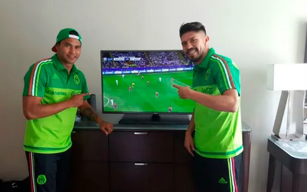 Tras salir de Chivas casi sin jugar, Oribe Peralta podría ir a jugar a Guatemala junto con Carlos Peña.