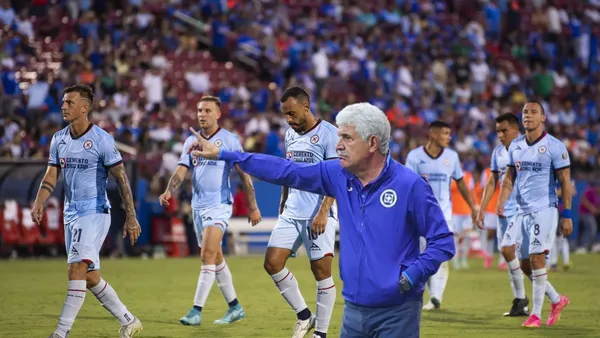 Tuca tiene un pie fuera del club, al igual que un jugador